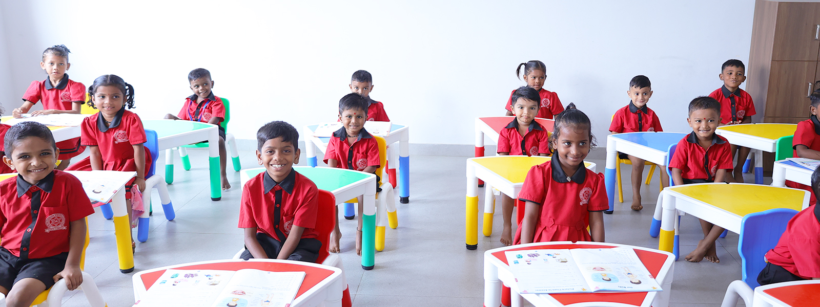 pr sarkar school classroom (2)